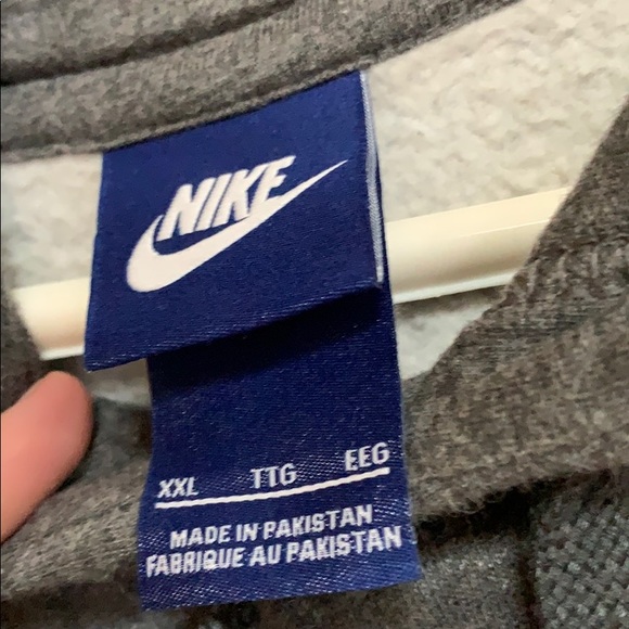 Nike Sweatshirt - Picture 4 of 5
